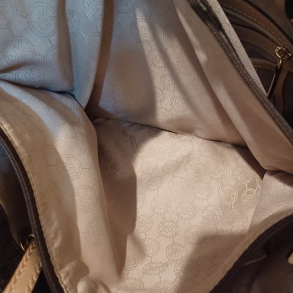 Micheal Kors Brown Logo Jet Set Tote Bag - Great Used Condition - Picture 7 of 8